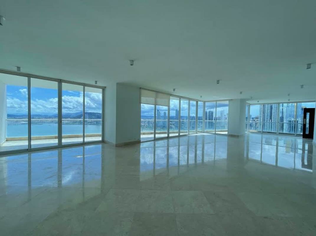 Large balcony with panoramic views of ocean and city skyline at PH The Point Punta Paitilla Panama