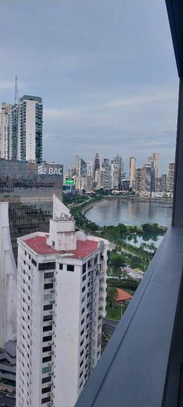 Luxury rooftop infinity pool with skyline and ocean views at Nuovo Armani Panama