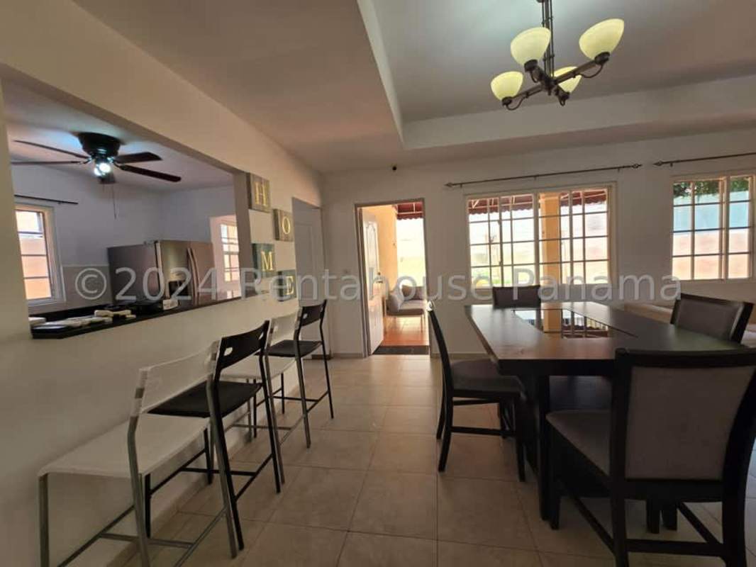 Bedroom with ceramic flooring, ceiling fan and closet in PH Villa Lido Panama