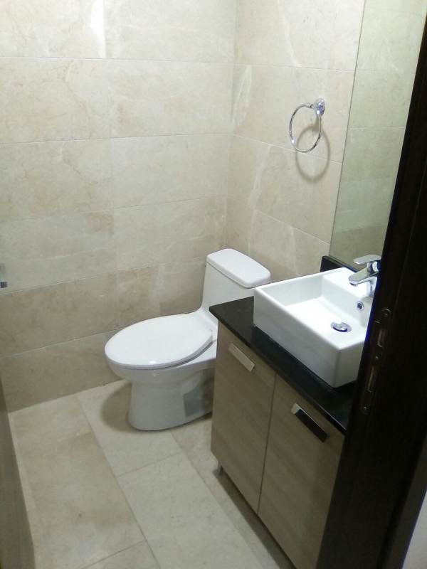 Secondary en-suite bathroom, glass shower, granite counter PH Aqualina Punta Pacifica Panama