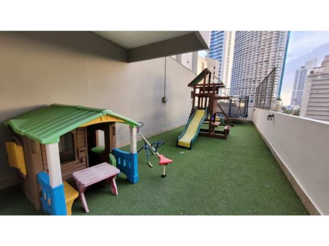 Kids playground rooftop family-friendly amenity PH Vista Marina Panama