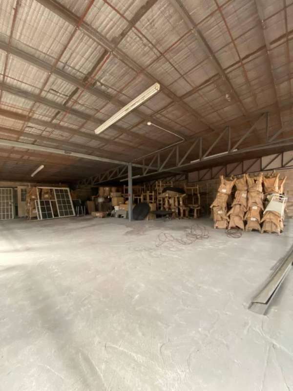 Spacious high-ceiling warehouse interior with skylights for sale Juan Díaz Panama City