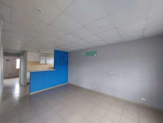 Unfurnished modern living-dining area with tile floor and large windows in house for sale Panama Oeste