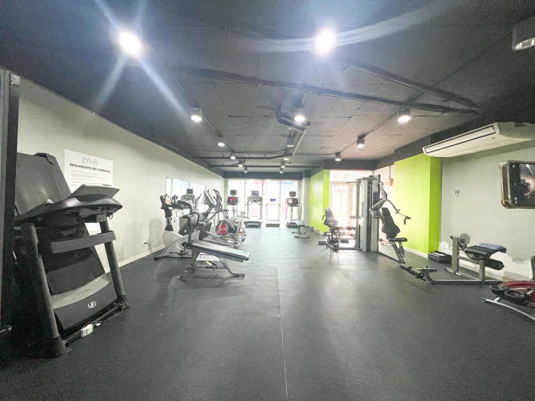 Large master bedroom with jacuzzi tub and city-ocean views at PH Privé San Francisco Panama