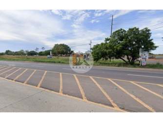 Flat commercial development land with approx 300 meters frontage on Pan-American Highway Aguadulce Panama