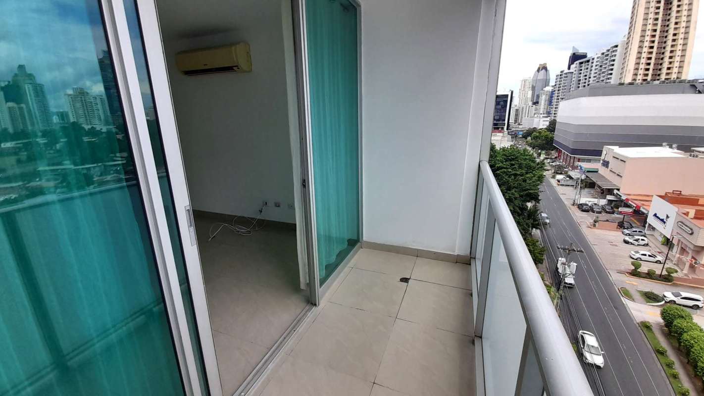 Apartment balcony with skyline city view PH Pacific Sun Punta Paitilla Panama