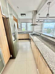 Apartment for Sale in San Francisco - 3 bedrooms