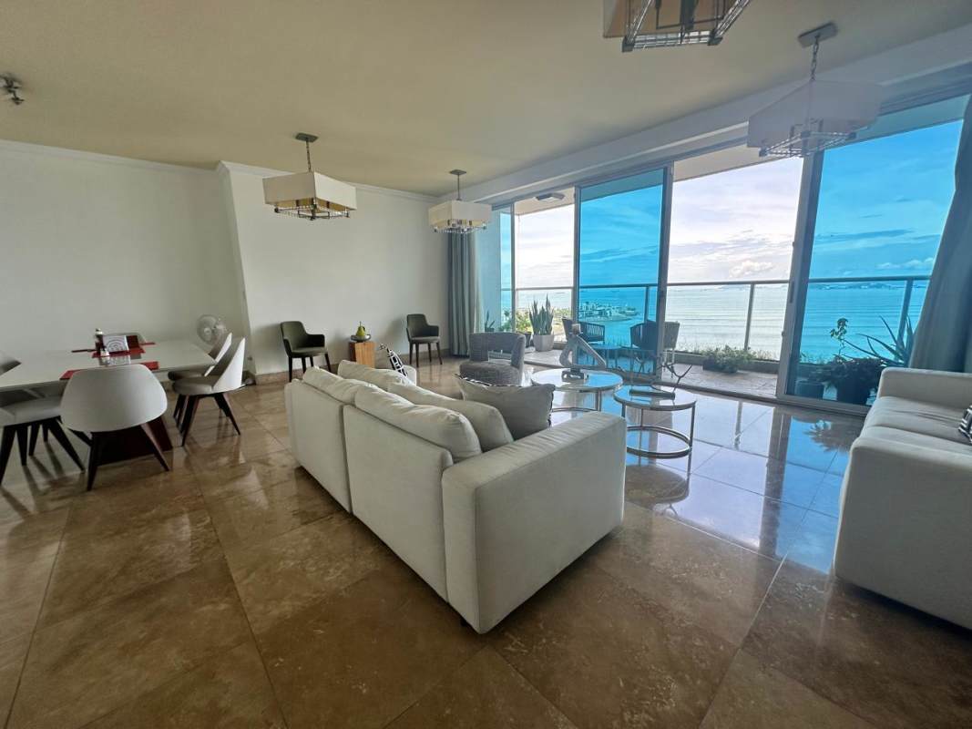 Luxury living dining area with panoramic ocean view in Q Tower Punta Pacifica Panama
