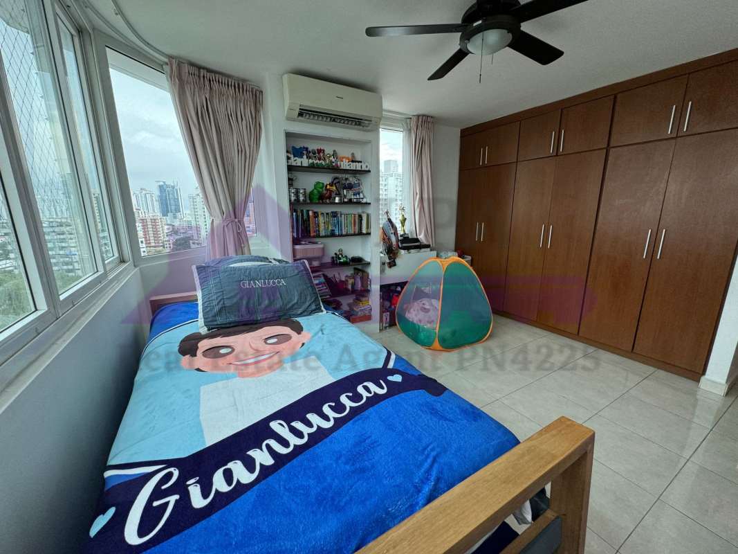 Modern bright bedroom city view built-in closet AC PH Harmony El Cangrejo Panama