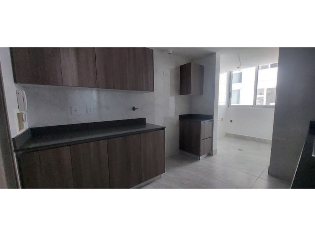 Full gym with weights and cardio machines PH Luxor 400 El Cangrejo Panama