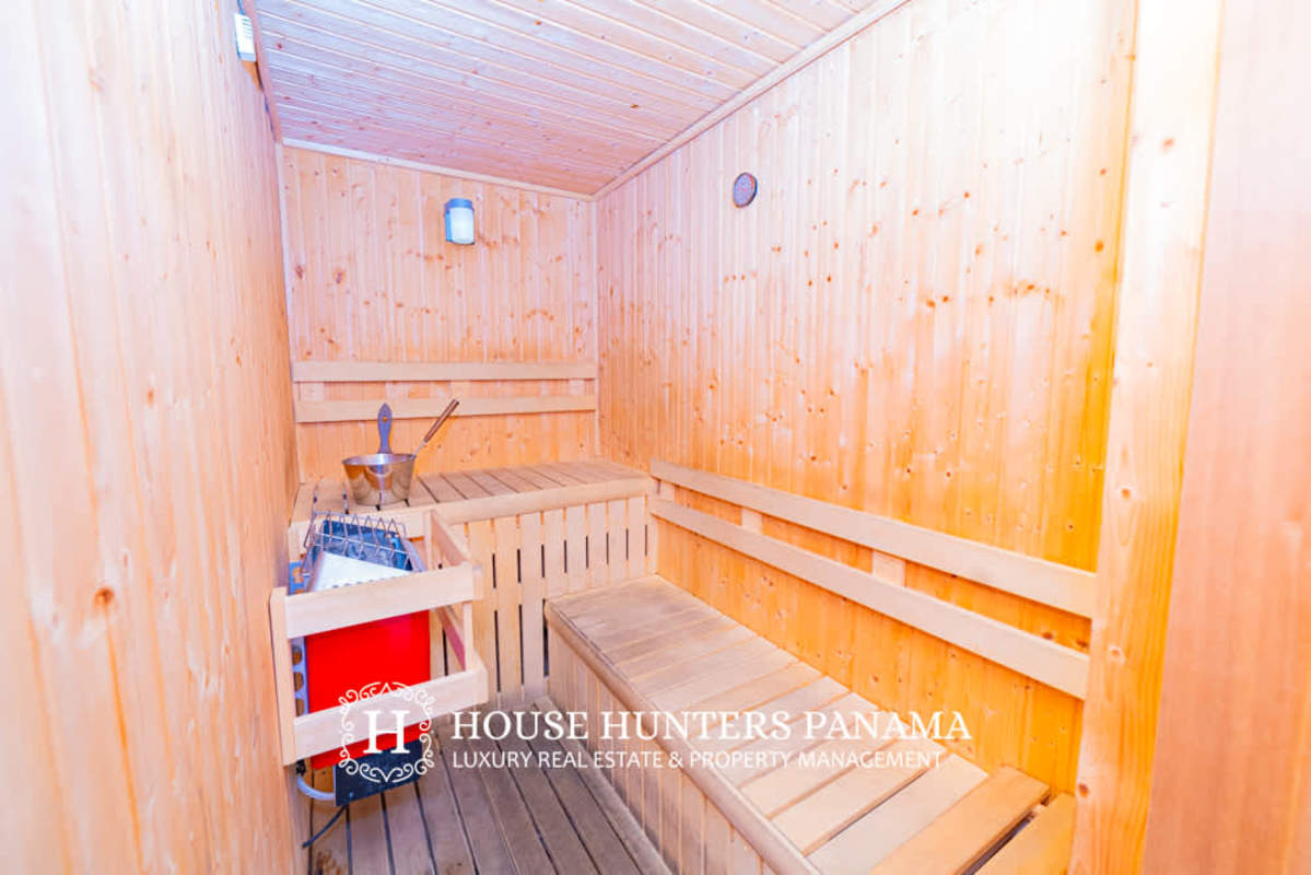 Rooftop infinity pool overlooking Panama City skyline at PH Sky Point Towers