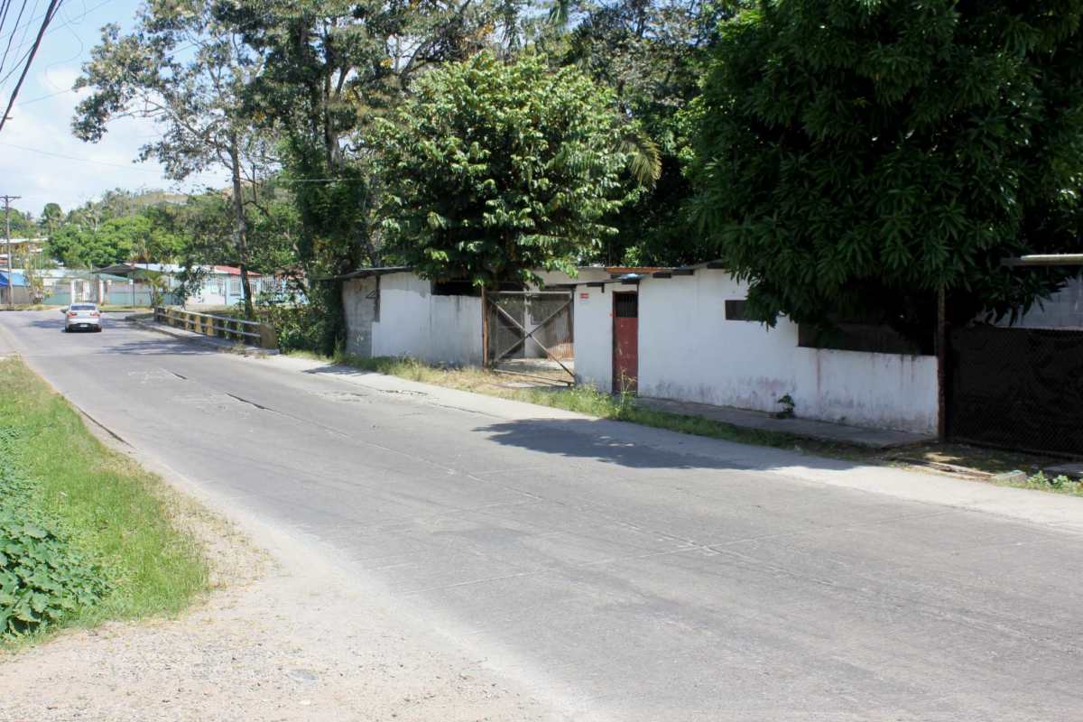 Commercial investment property with income apartments Alcalde Díaz Panama