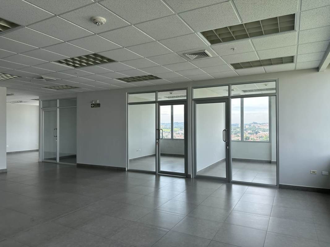 Modern Spacious Office for Rent Financial Park Costa del Este