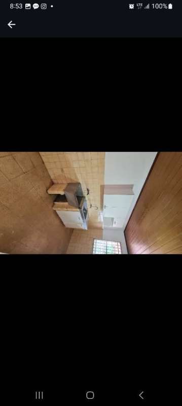 Apartments and storefront facade with parking in Panama City San Francisco