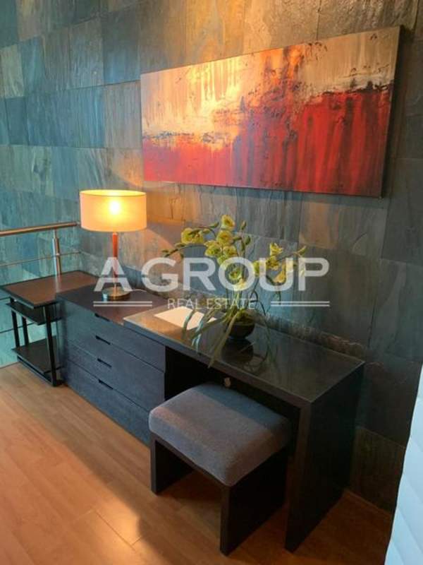 Contemporary landing area with workspace in luxury loft at PH Loft Four 41 Punta Pacífica Panama