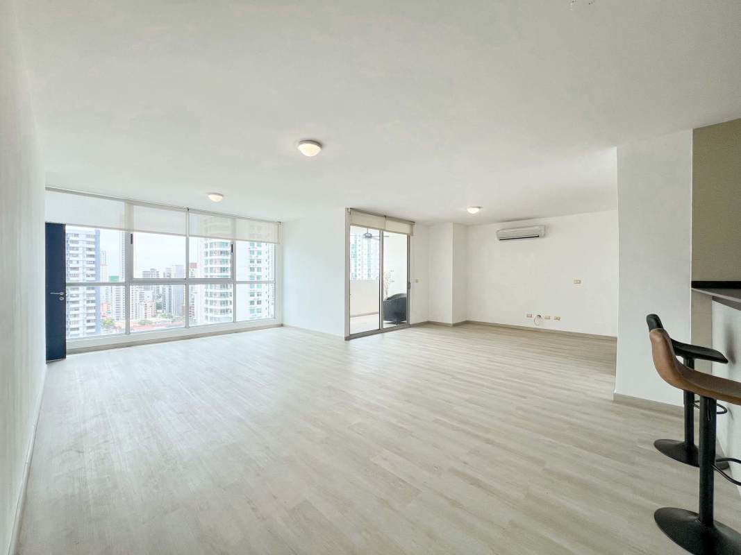 Contemporary bathroom with glass shower enclosure, vessel sink at PH Harmony San Francisco Panama