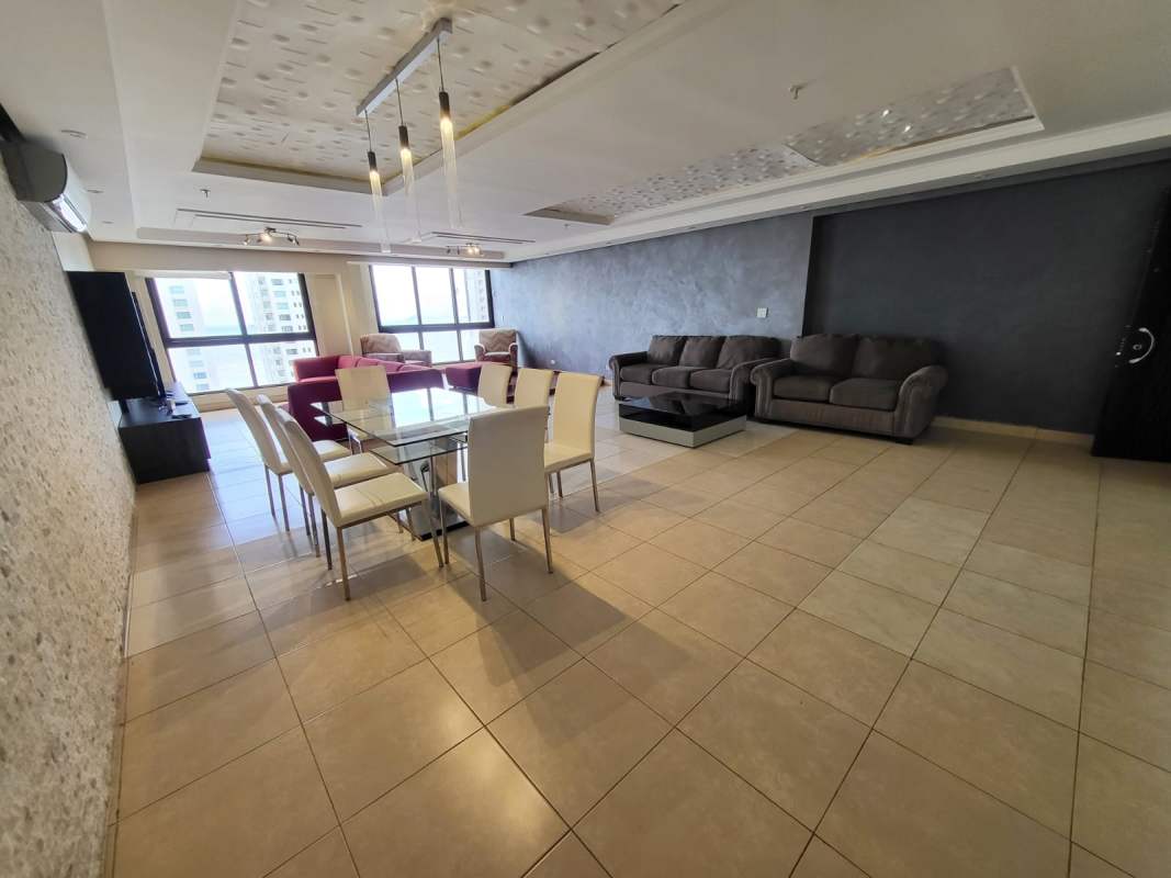 Remodeled kitchen with granite countertops and breakfast nook PH Parque del Mar II Costa del Este Panama