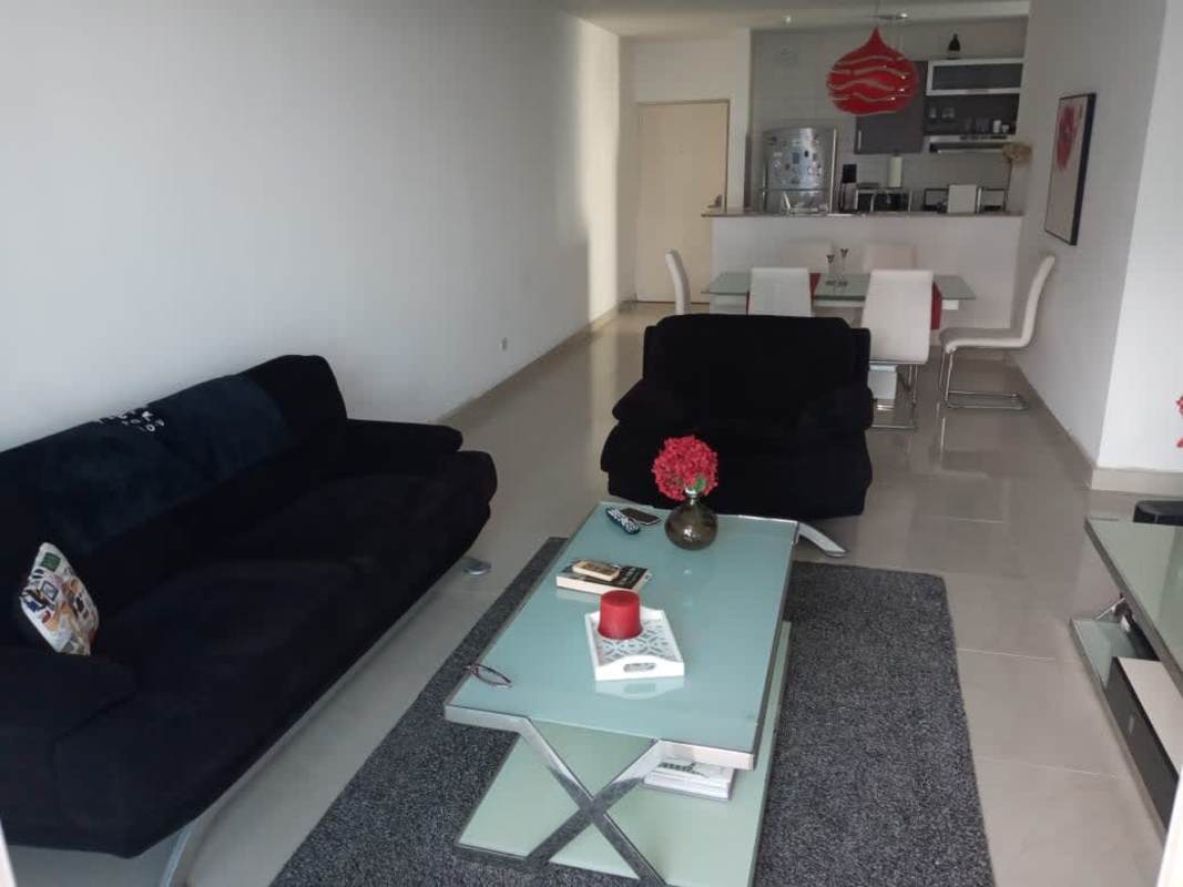 Contemporary open plan living with kitchen in PH Pacific Sky Punta Pacífica