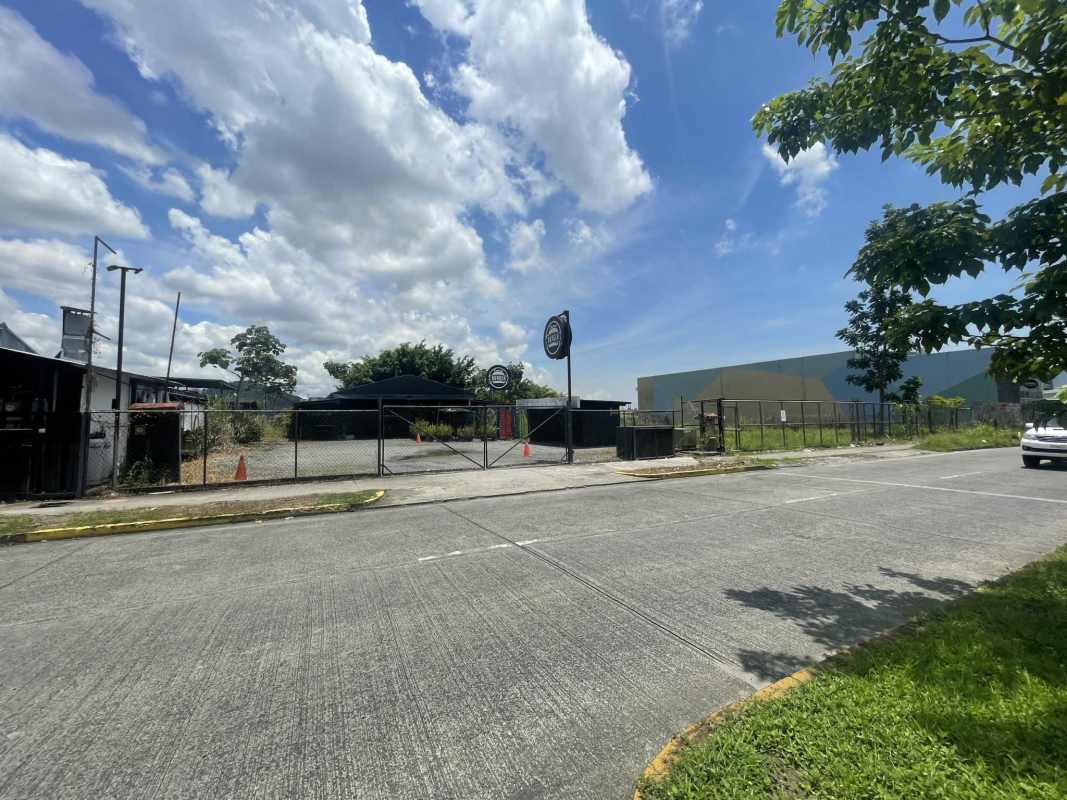 Main road frontage with fenced commercial lot on busy Via Centenario Panama City investment property