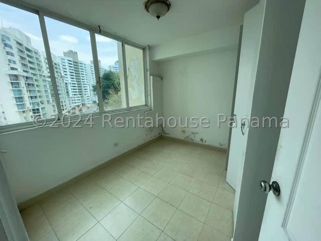 Modern secured lobby with seating area in PH Majestic Gardens Edison Park