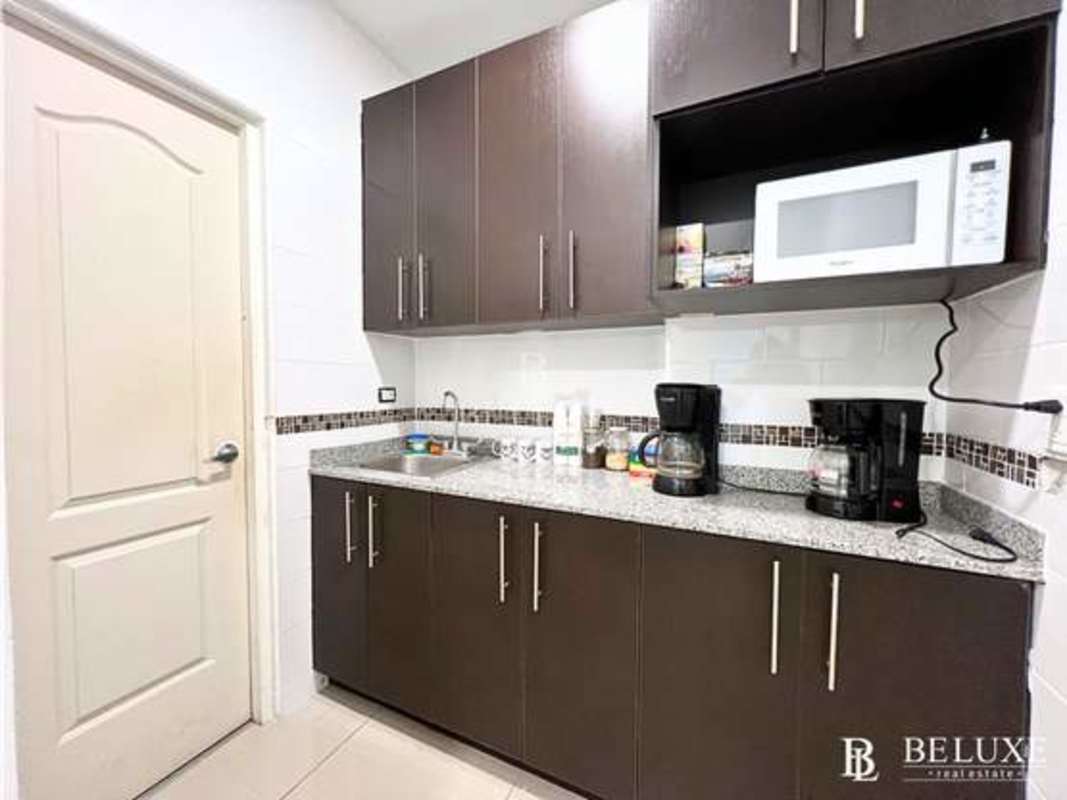 Modern Office in Edison Corporate Center Edison Park