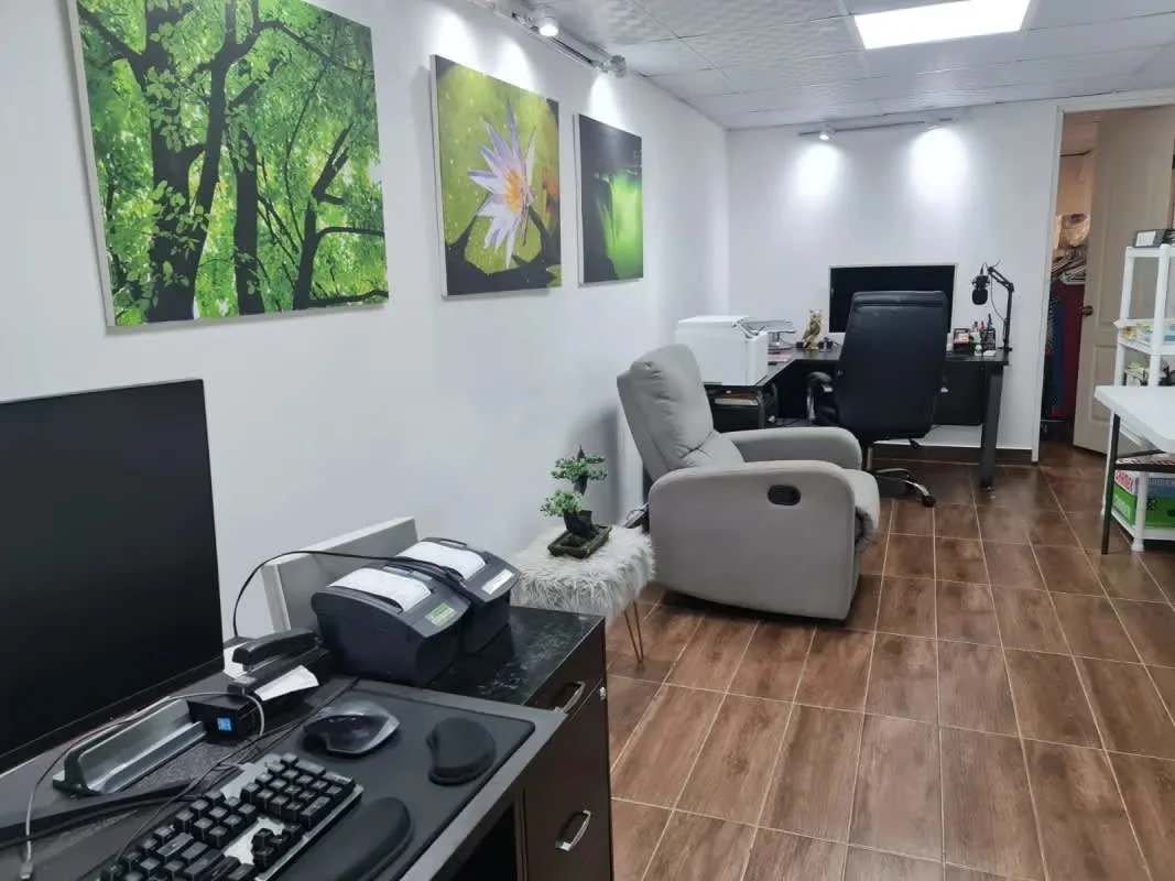 Dedicated modern home office with desk Palma de Mayorca Villa Zaita Panama