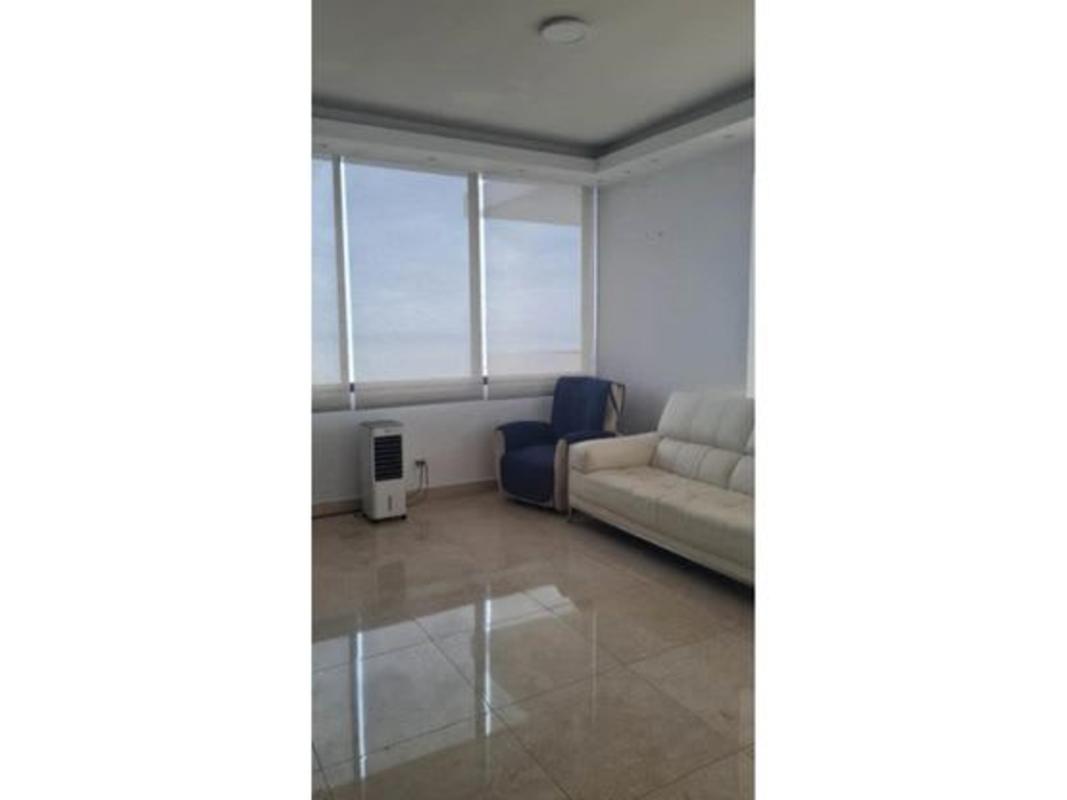 Rooftop infinity pool overlooking Pacific Ocean at PH Dal Mare Coco del Mar