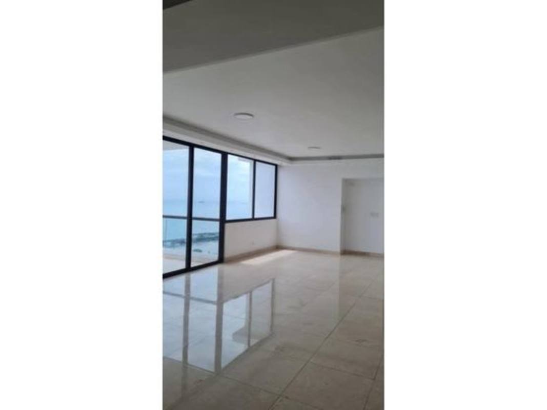 Private panoramic balcony overlooking the ocean from high floor unit in PH Dal Mare Coco del Mar Panama