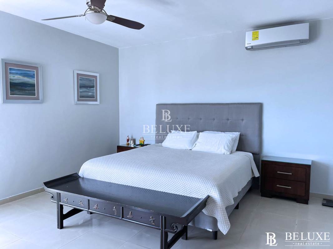 Fully equipped gym with large windows ocean views PH Vision Tower Panama City