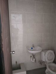 Open interior of commercial space with tiled floor in Costa Verde La Chorrera