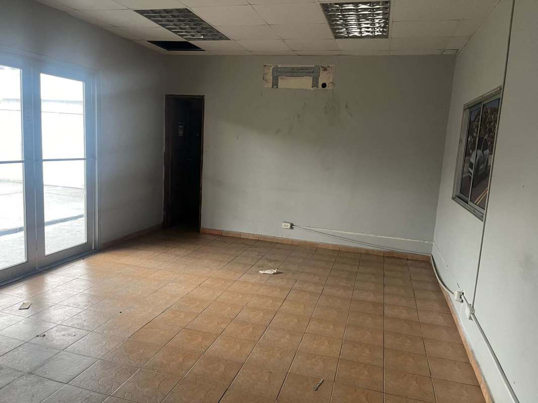 Wide industrial covered workspace with concrete floor and metal roofing Pedregal Panama