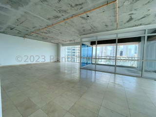 Apartment for Sale in San Francisco - 3 bedrooms