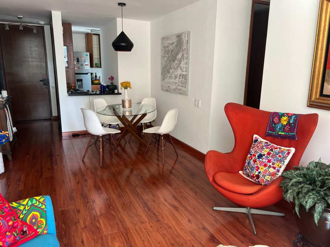 Kitchen with cabinets and appliances at PH San Francisco Bay in San Francisco, Panama City