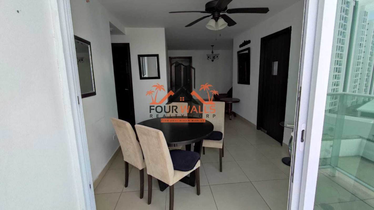 Modern kitchen with granite counters and appliances PH Kings Park Condado del Rey Panama