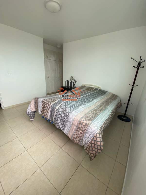 Contemporary bathroom with beige tiles and vanity in PH Terrazas de Miraflores Panama