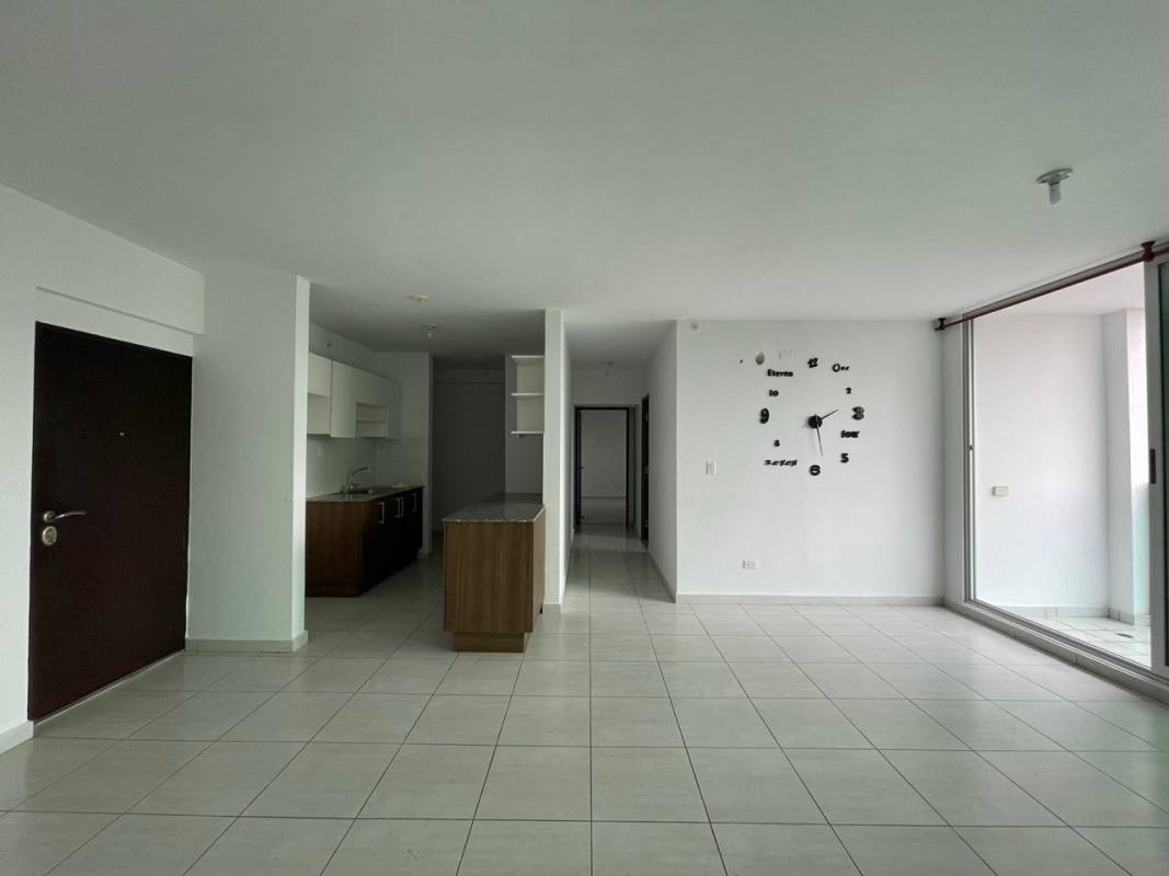 Modern open plan kitchen with island and cabinets PH Trinity Tower El Carmen Panama