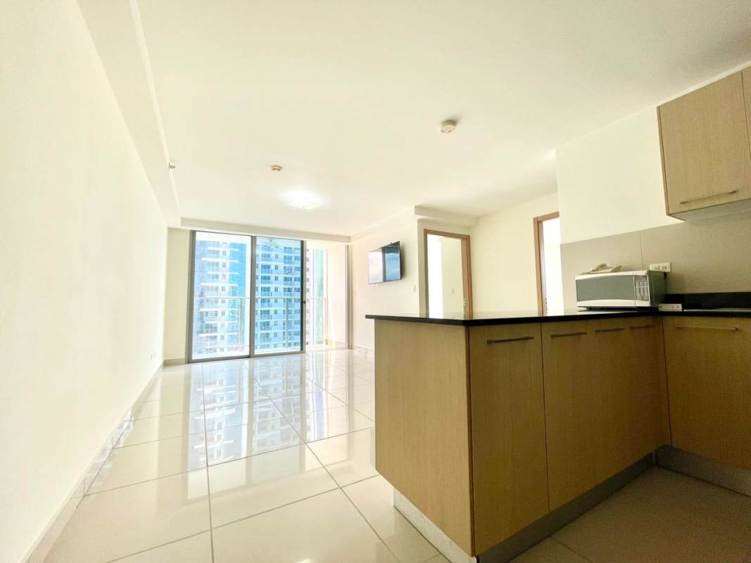 Modern 3BR Apartment PH Torres de Castilla Via España