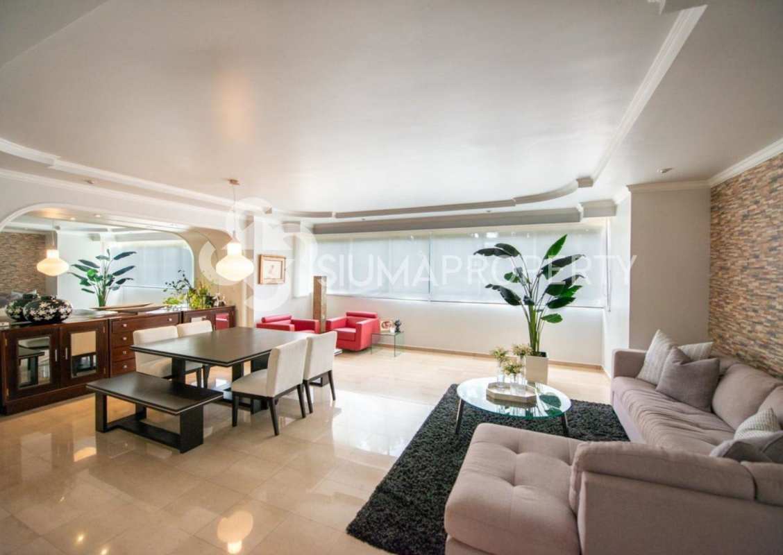 Independent kitchen with granite counters and appliances PH Vistanova Panama