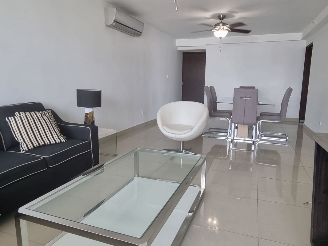 Large terrace featuring spectacular sea and city views high-floor apartment PH Obarrio Tower Panama
