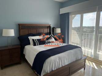 Large bedroom with sliding doors to balcony PH Velamar Penthouse Buenaventura Panama