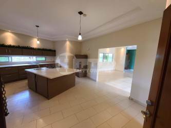 Spacious Family House for Rent Urb Corpus Christi Los Santos - View 4