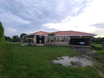 Spacious Family House for Rent Urb Corpus Christi Los Santos - View 3