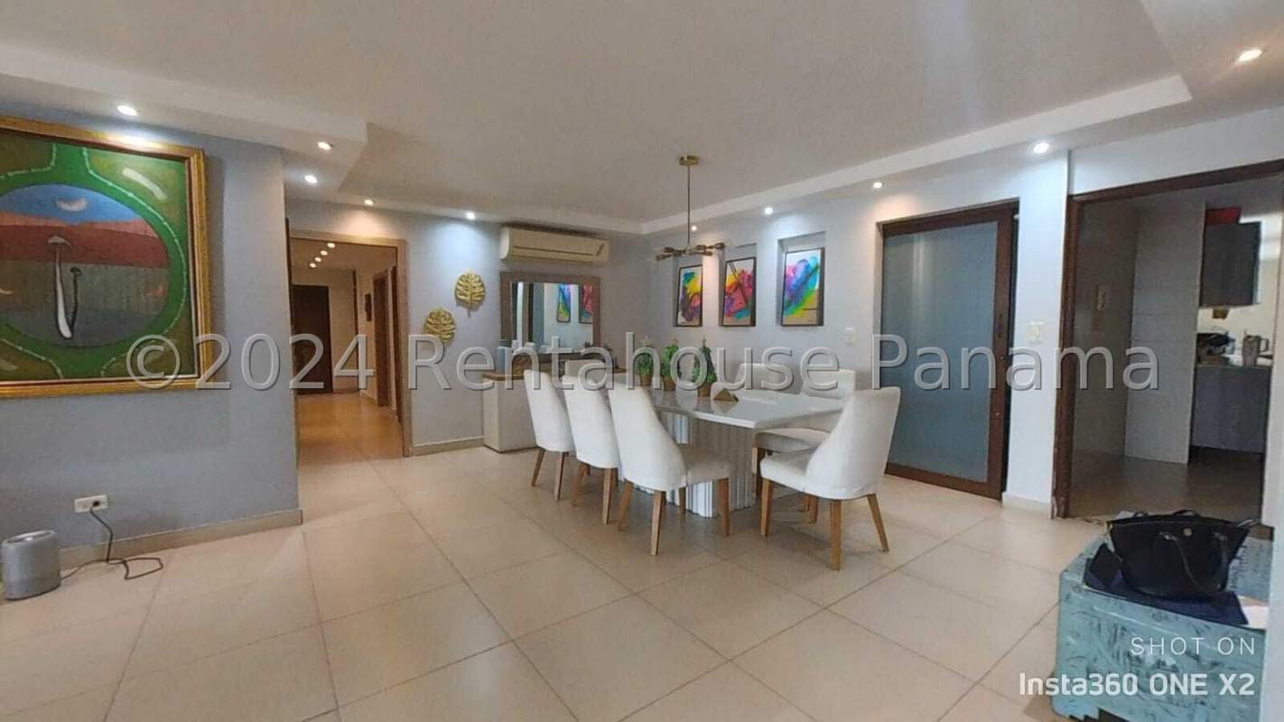 Spacious dining room with modern lighting and split AC PH Diplomatico Obarrio Panama