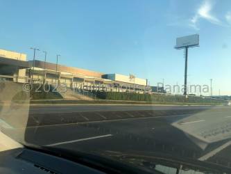 Vacant titled land fronting highway ideal for mall or big-box retail in Coclé Panama