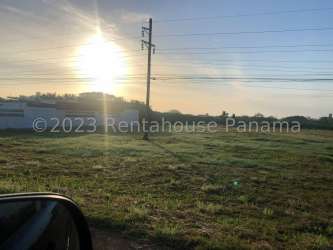 Open roadside commercial land on Panamerican Highway perfect for development