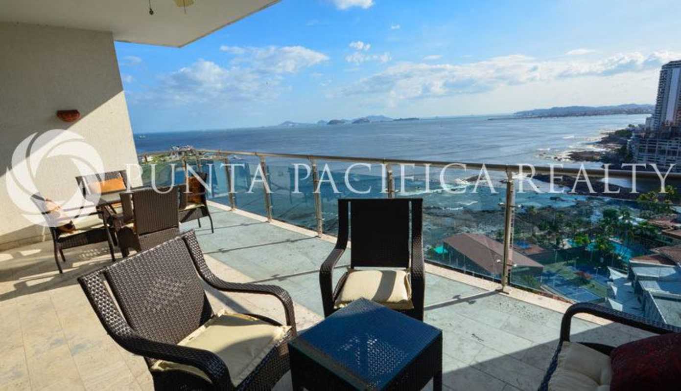 Contemporary kitchen with wood cabinetry and granite countertops in PH Aqualina