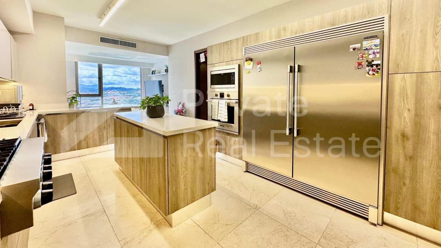 Spacious bedroom with panoramic window, en-suite, modern design, PH GreenGarden Santa Maria