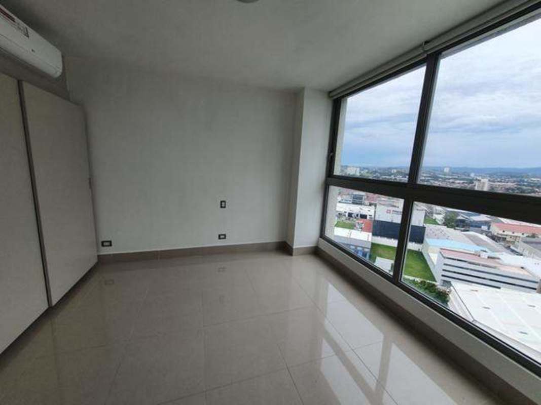 Bedroom with built-in closet and AC Costa del Mar Panama