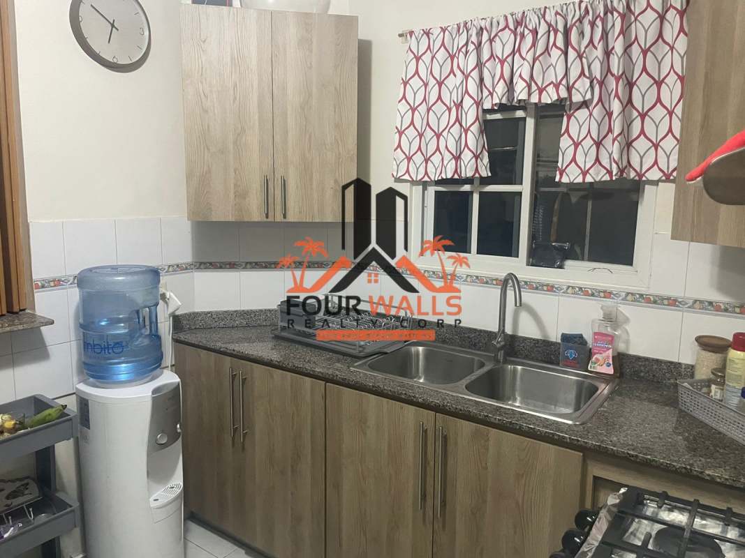 Full bathroom with bathtub in rental house Green Valley Albrook Panama