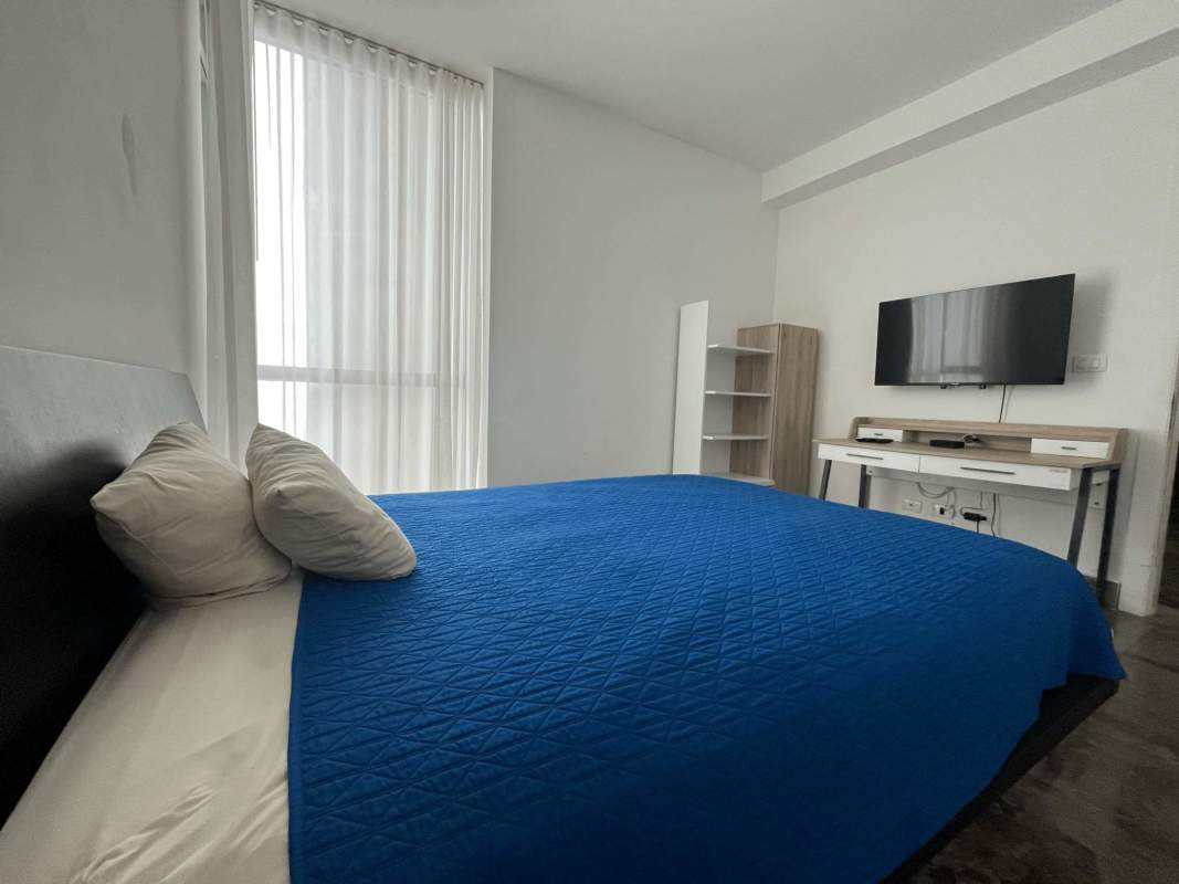 Modern kitchen with quartz countertops and premium appliances at PH Yoo Panama